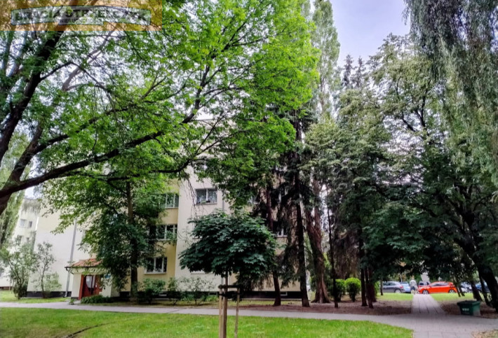 Mieszkanie Sprzedaż  Włochy 1 Sierpnia 12